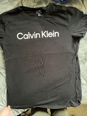 Calvin Klein women’s black Logo Crewneck T-Shirt